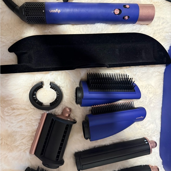 Dyson Blue Rose Airwrap - Picture 3 of 4